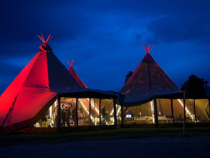 Firmenjubiläum im Zelt – feiern mal so ganz anders