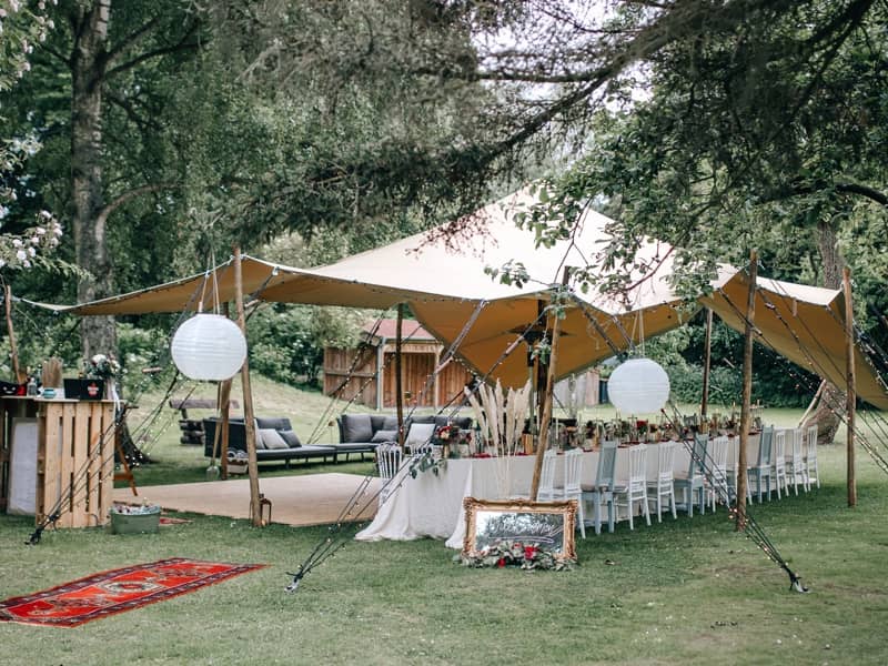 Kleine Hochzeit im Zelt – fein, familiär, unvergesslich